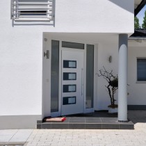 Front Door White 110x210 cm Aluminium and PVC