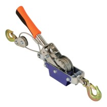 Carpoint Portable Hand winch with Cable 800 kg Chrome